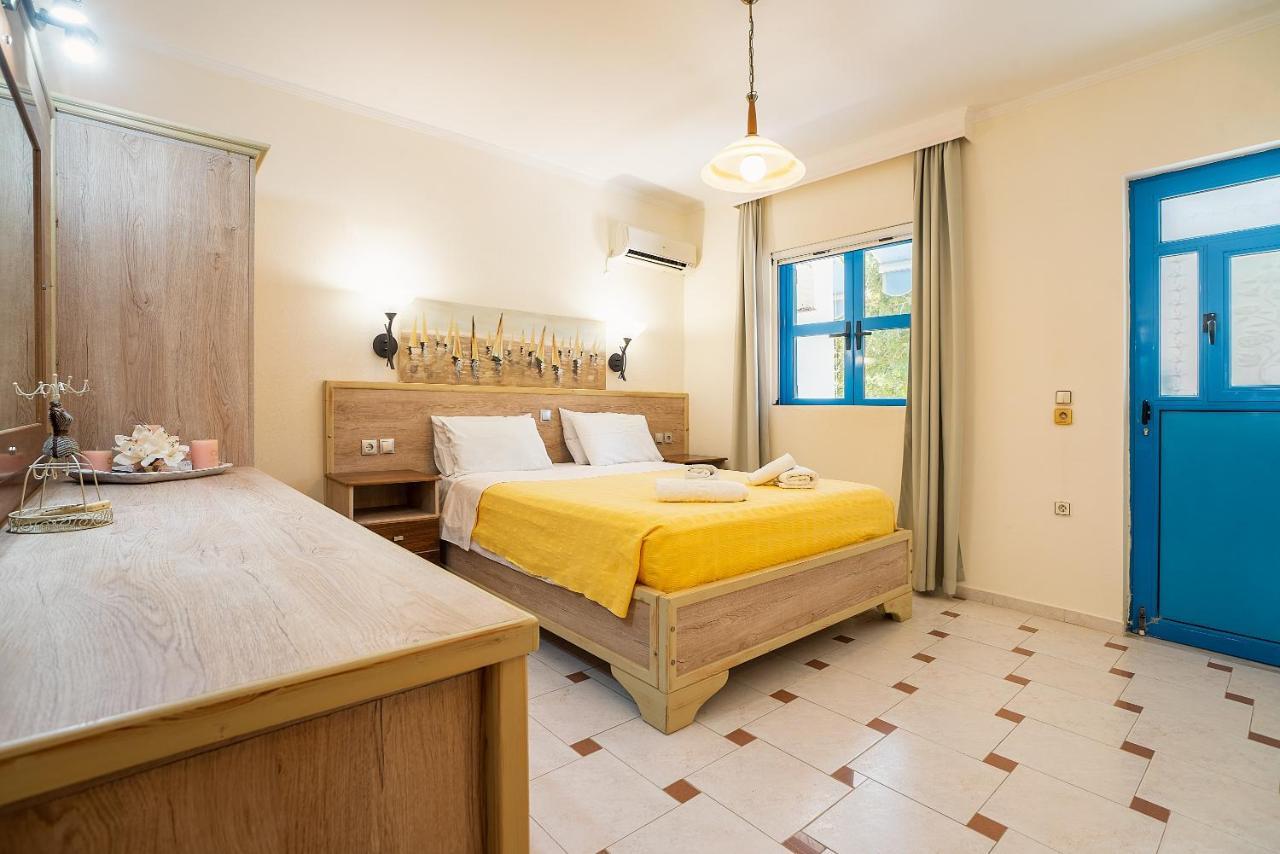 Livadia Beach Suite Exterior foto